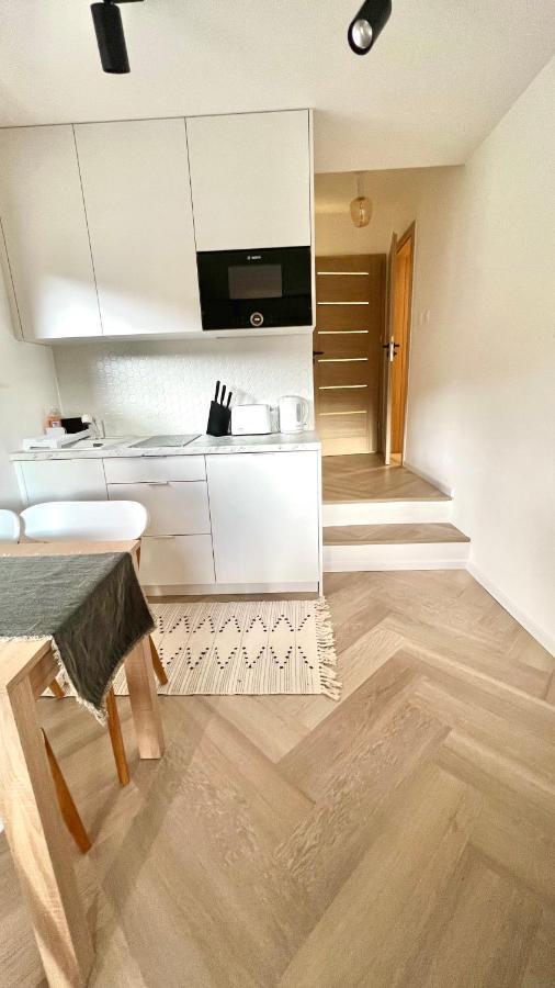 21 Apartament *