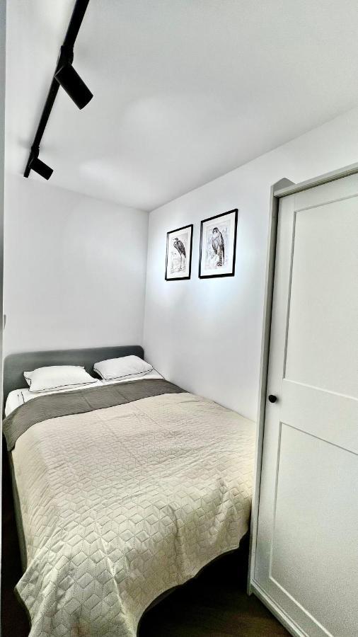Apartament 21 *